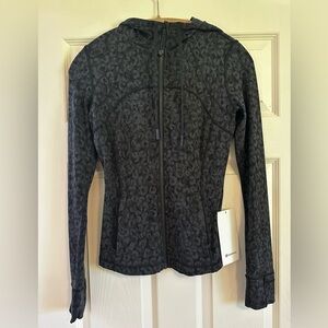 NWT Lululemon Hooded Define Jacket *Nulu, size 6